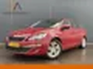 Peugeot 308 SW 1.2 PureTech Trekhaak Glazen dak Stoelverwarming