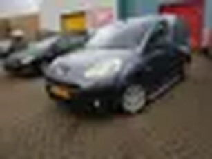 Peugeot Partner 122 1.6 e-HDI L1 XT Profit +