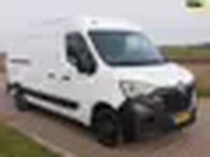 Renault Master T33 2.3 dCi 135 L2H2 AC 3-SEATS