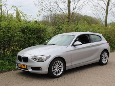 BMW 1-serie 116i Upgrade Edition *Leer *Xenon *Navi