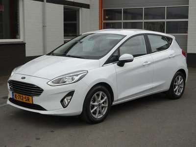 Ford Fiesta 1.0 EcoBoost Hybrid Titanium Navigatie, licht metalen velgen, cruise controle, parkeersensoren, automatische airco, enz,