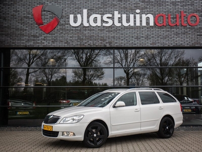 Škoda Octavia Combi 1.4 TSI Greentech Elegance , Cruise, PDC, Trekhaak