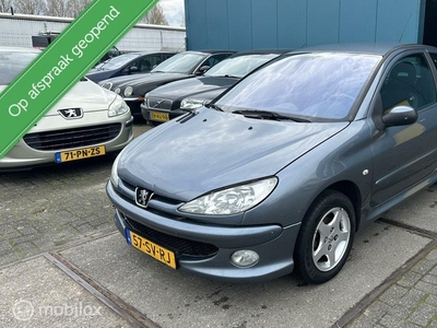 Peugeot 206 1.4 Air-line 3, Airco, Nap, Nieuwe Apk