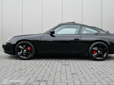 PORSCHE 911 3.4 Coupé Carrera 4