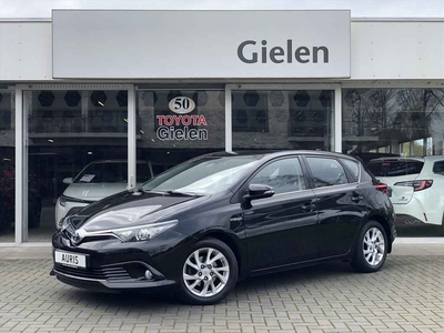 Toyota Auris 1.8 Hybrid Dynamic | Stoelverwarming, Lichtmetalen velgen, Parkeercamera, Licht + regensensor, Climate control