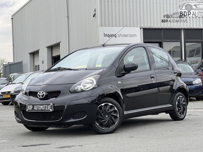 Toyota Aygo 1.0-12V Comfort AIRCO/EL RAMEN/CENTRALE DEURVERGRENDELING/LAGE KM STAND NAP!