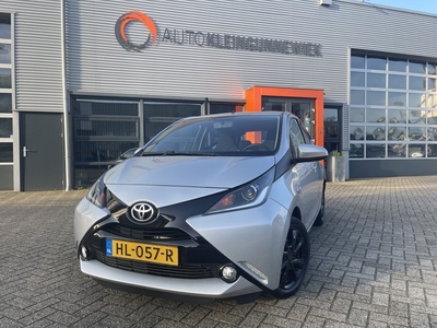 Toyota Aygo 1.0 VVT-i x-play NL-Auto / Camera / Airco / Cruise Control / Winterbandenset / l.m. velgen