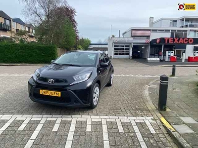 Toyota Aygo X 1.0 VVT-i S-CVT play