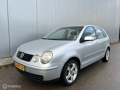 Volkswagen Polo 1.4-16V