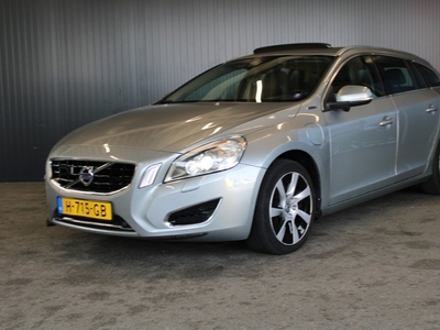 Volvo V60 2.4 D6 AWD Plug-In Hybrid Pure Limited | Schuifdak | Leder | Memory Seats | Adaptiv. Cruise | Full Options!