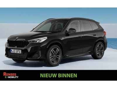 BMW iX1 xDrive30 - M-Sport - Travel - Comfort - Shadowline