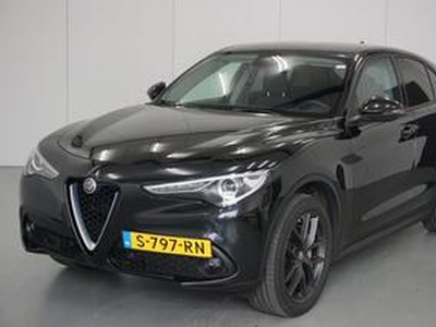 Alfa Romeo Stelvio 2.2d AWD Super / Automaat / Trekhaak / Camera / Stoel-/Stuurverwarming