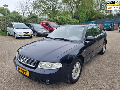 Audi A4 Limousine 1.6 Advance/Clima/Trekhaak/AUTOMAAT