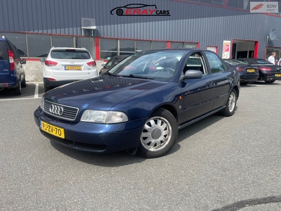 Audi A4 Limousine 1.8 5V / NAP / NIEUWE APK /