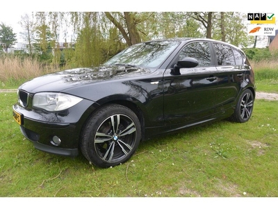 BMW 1-serie 116i*5deurs*airco*nieuwe ketting/banden