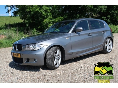 BMW 1-serie met M-pakket 120i High Executive Hele leuke BMW