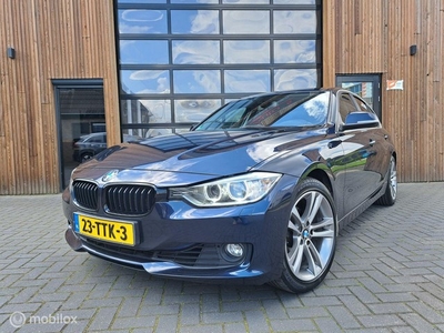 BMW 3-SERIE 320i AUTOMAAT XENON LEER NAVI CLIMA LED KEYLESS