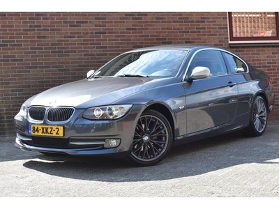 BMW 3-serie Coupé 320i Corporate Lease Mineralgrey Edition