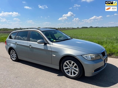 BMW 3-serie Touring 320i / yongtimer