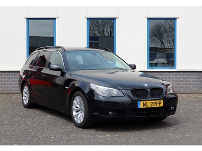 BMW 5-serie Touring 525i Panoramadak PDC trekhaak ZGST