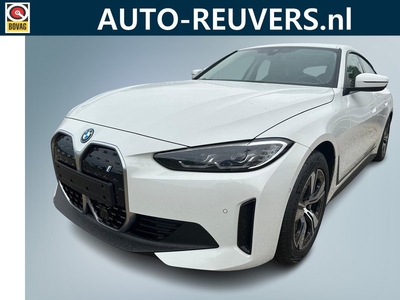 BMW i4 eDrive35 70 kWh / LED / Navigatie / Carplay / Camera