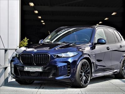 BMW X5 xDrive50e M-sport 489pk Pano Carbon Trekhaak Harman/Kardon Stoelventilatie Soft-close 360-camera