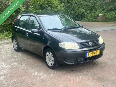 Fiat Punto 1.4-16V Dynamic vol jaar apk, airco, cruise