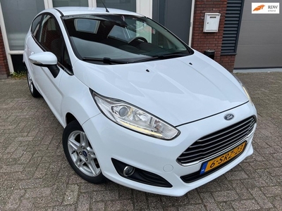 Ford Fiesta 1.0 Titanium / Navi / PDC / Cruise / AUX / Clima