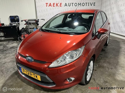 Ford Fiesta 1.4 Ghia Climate/Cruise/parkeensen