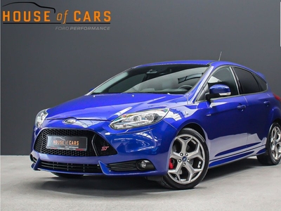 Ford Focus 2.0 250pk ST-2 PERFORMANCE PACK |cruise control|BLIS|parkeersensoren|lane assist|voorruit verwarming|18