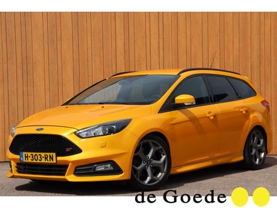 Ford Focus Wagon 2.0 ST 184kw leer camera