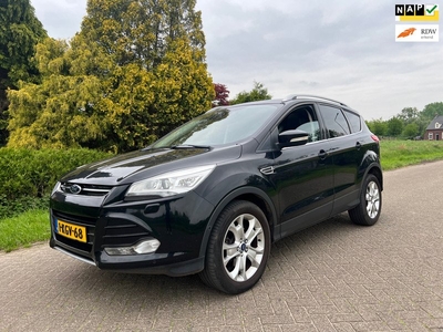 Ford Kuga 1.6 Titanium / panorama dak / airco / cruise control / apk tot 04-2025