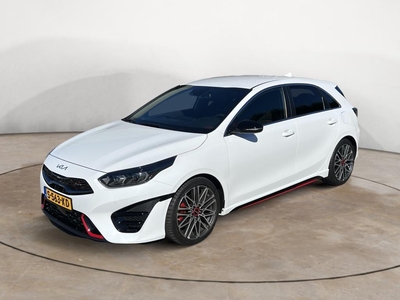 KIA CEE D Ceed GT 1.6 T-GDi Direct leverbaar - 204 PK - Garantie tot 2029 - Trekhaak afneembaar - Sport uitlaat - JBL Audio