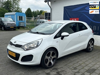 Kia Rio 1.2 CVVT Comfort Pack / AIRCO / NAVIGATIE / MULTIFUNCTIONEEL STUURWIEL