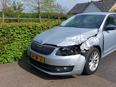 Škoda Octavia 1.6 TDI Greentech Elegance Businessline NAVI/CLIMA BJ 2013