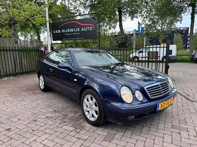 Mercedes-Benz CLK-Klasse Coupé 200 Elegance Clima Radio-cd