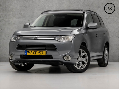 Mitsubishi Outlander 2.0 PHEV Instyle Sport 203Pk Automaat (NAVIGATIE, CAMERA, DVD SCHERMEN ACHTER, STOELVERWARMING, LEDEREN SPORTSTOELEN, ELEK ACHTERKLEP, PARKEERSENSOREN, CLIMATE, KEYLESS, NIEUWSTAAT)