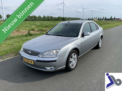 Mondeo 1.8 Leer, Stoelverwarming, Clima, PDC, Navi, Trekhaak