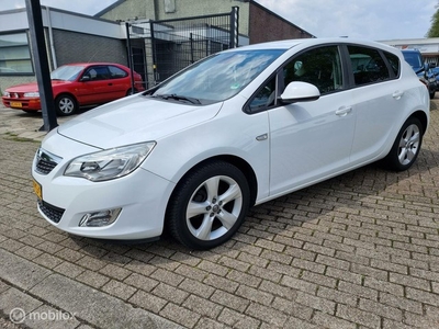 Opel Astra 1.4 Turbo Edition