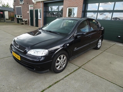 Opel Astra 1.6 Njoy