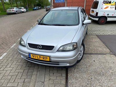 Opel Astra 1.6 Njoy