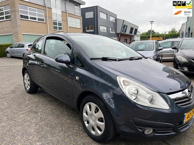 Opel Corsa 1.2-16V Enjoy automaat