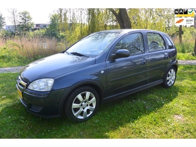 Opel Corsa 1.2-16V Silverline*5deurs*airco*2de eigenaar