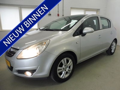 Opel Corsa 1.4-16V Enjoy Airco LMV CPV Boekjes