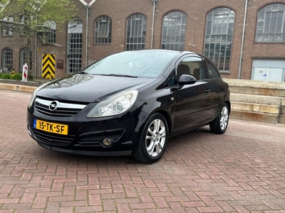 Opel Corsa 1.4-16V Sport