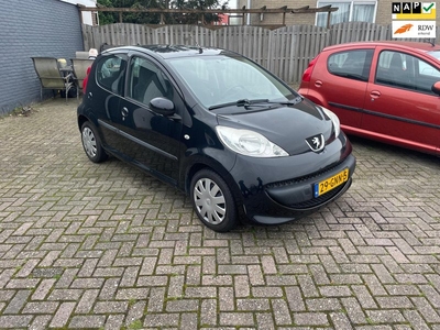 Peugeot 107 1.0-12V XS INCLUSIEF 3 MAANDEN GARANTIE