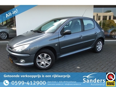 Peugeot 206 1.4 Air-line 3 / Sportstoelen/ Airco (bj 2006)