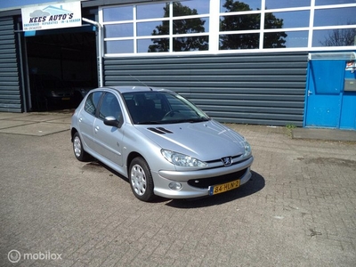 Peugeot 206 1.4 Génération Lage Km stand !