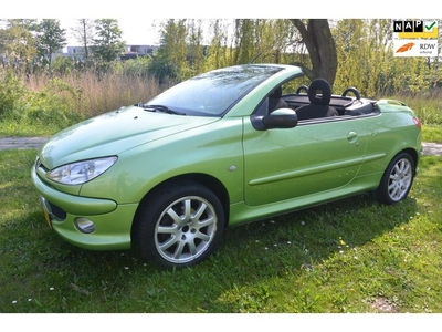 Peugeot 206 CC 1.6-16V cabriolet*weinig km's*derde eigenaar