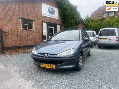 Peugeot 206 SW 1.4 One-line ( Airco + Elektrische ramen )